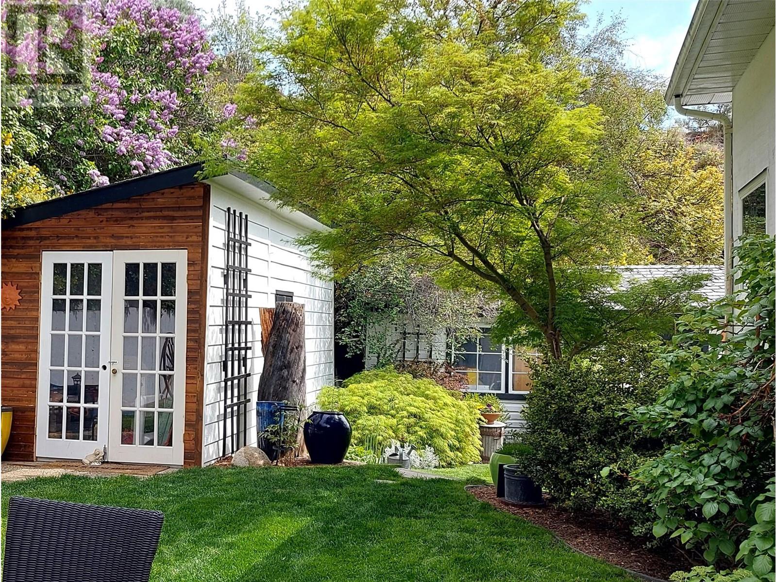 5706 Butler Street, Summerland