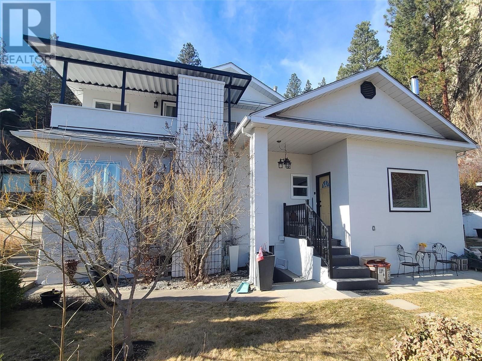 5706 Butler Street, Summerland
