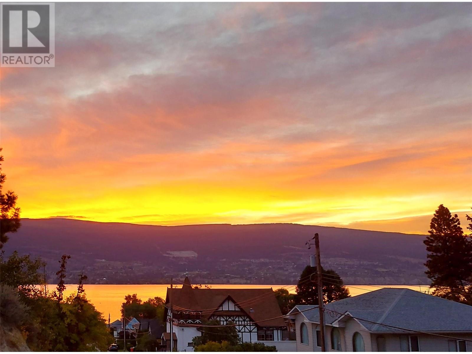 5706 Butler Street, Summerland