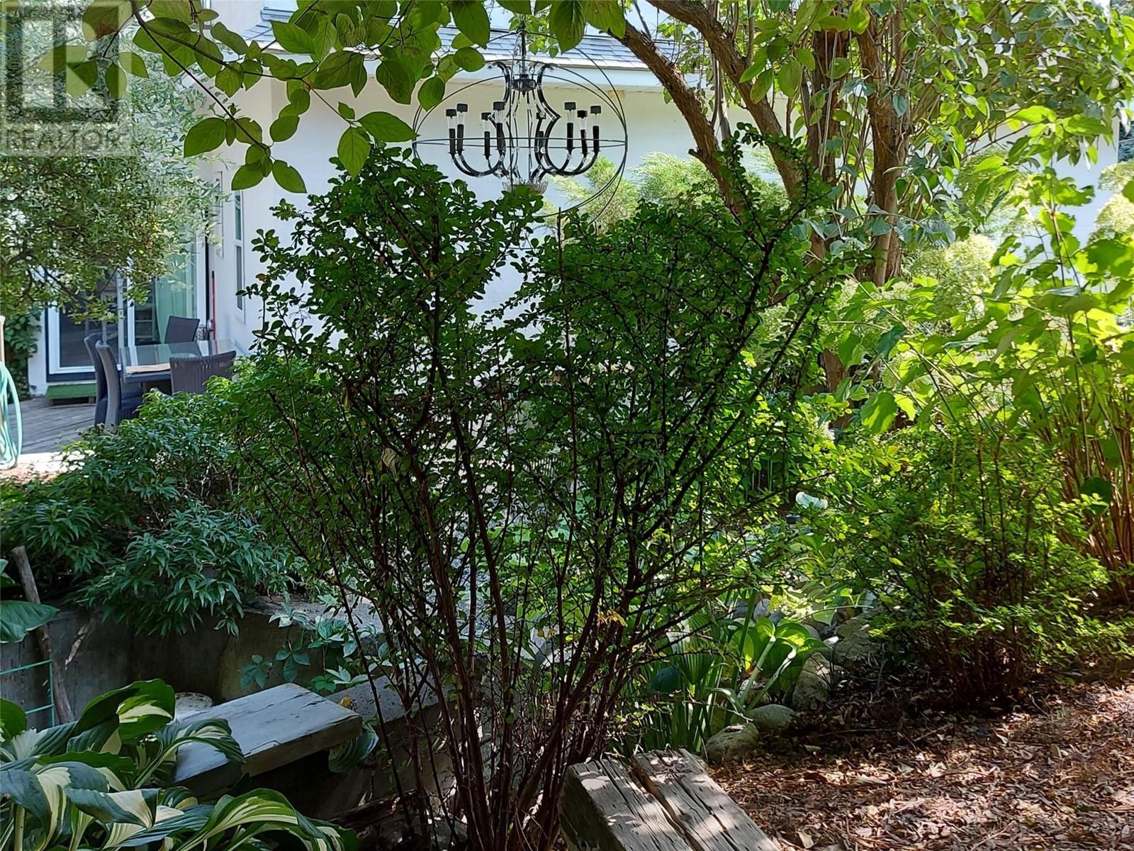 5706 Butler Street, Summerland