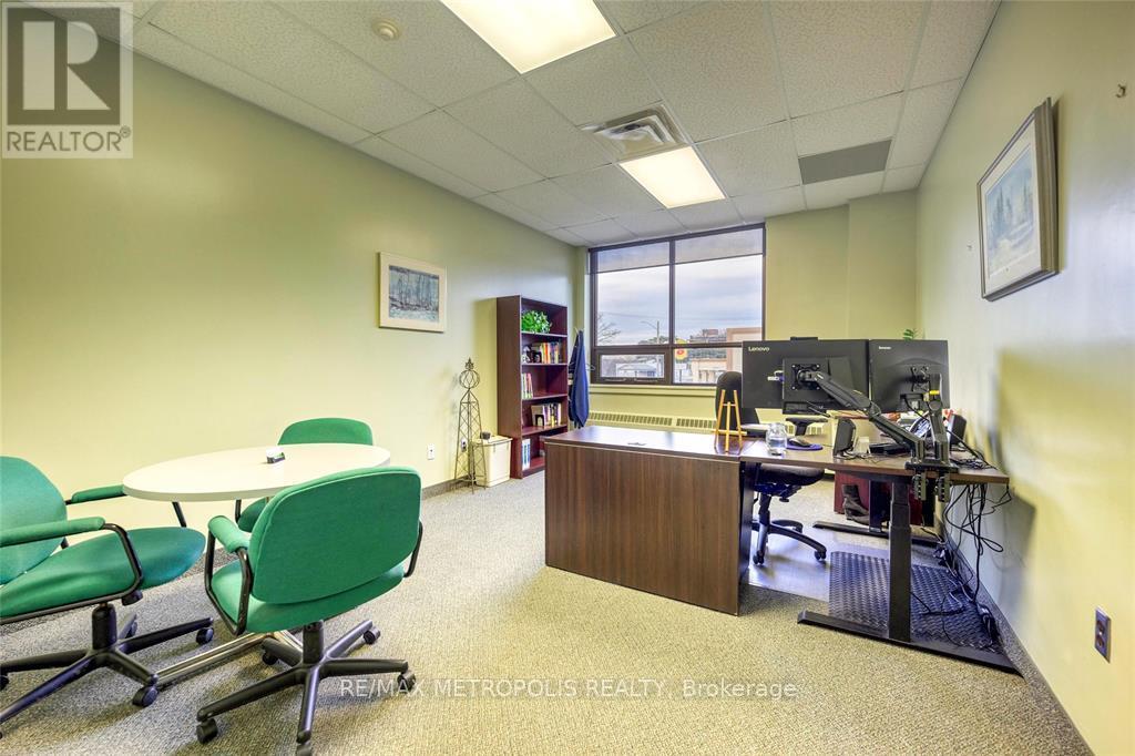 Photo 12 of B Upper 109 Durand Street, Sarnia ON