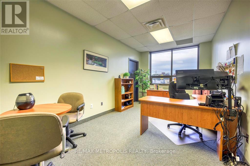 Photo 13 of B Upper 109 Durand Street, Sarnia ON