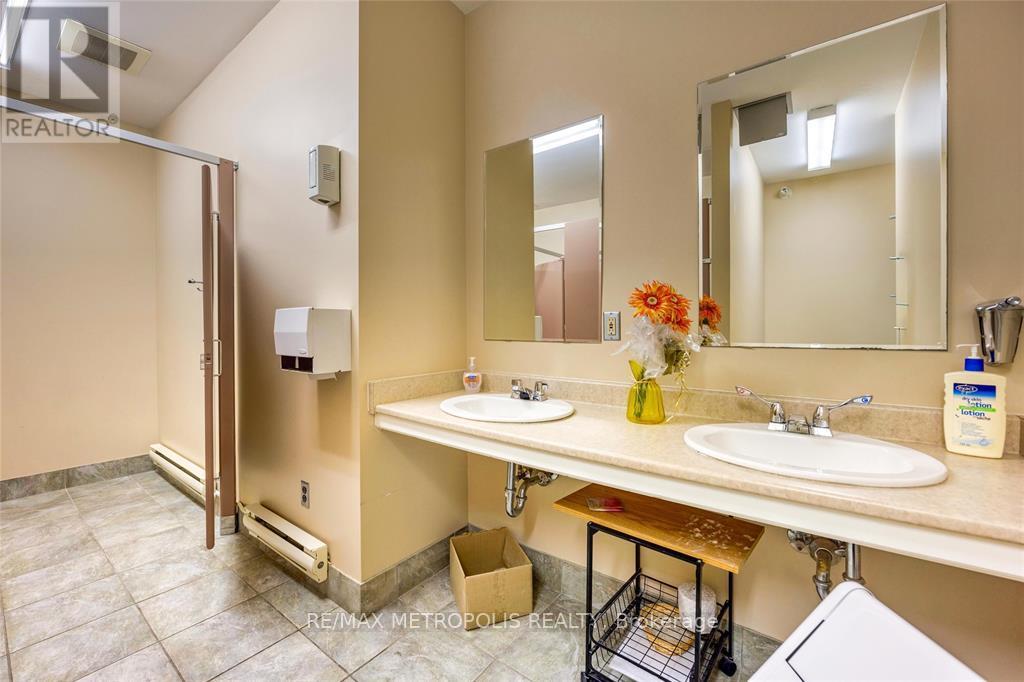 Photo 16 of B Upper 109 Durand Street, Sarnia ON