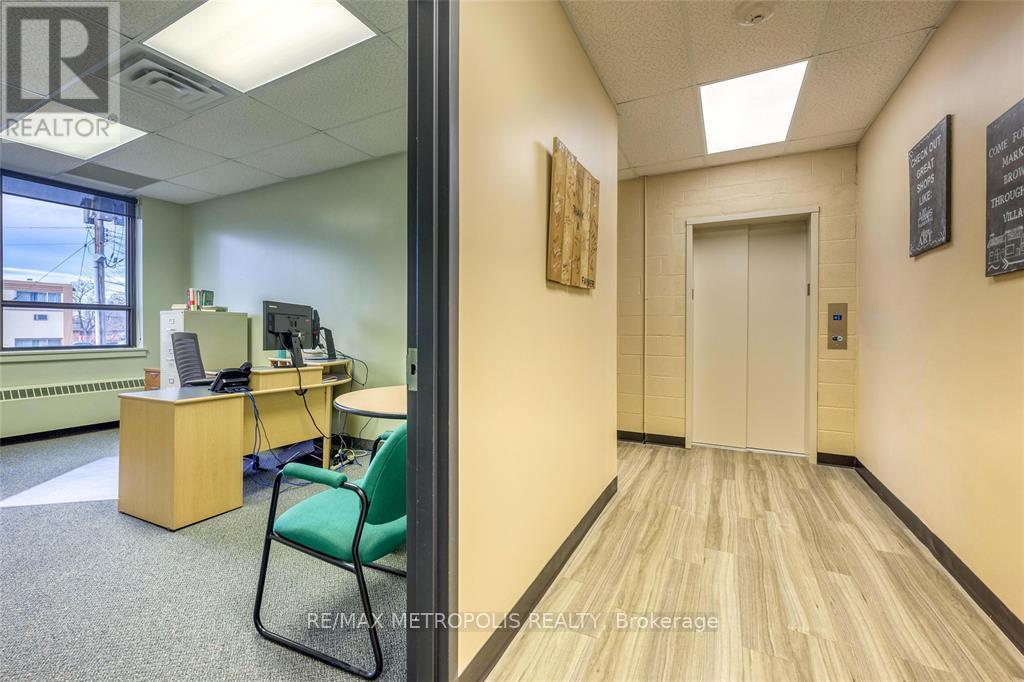 Photo 18 of B Upper 109 Durand Street, Sarnia ON
