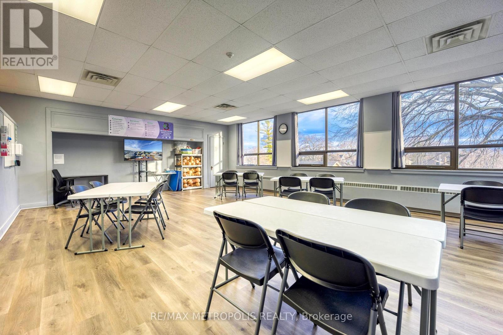 Photo 21 of B Upper 109 Durand Street, Sarnia ON