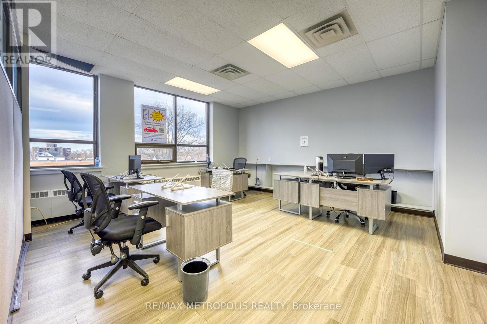 Photo 27 of B Upper 109 Durand Street, Sarnia ON