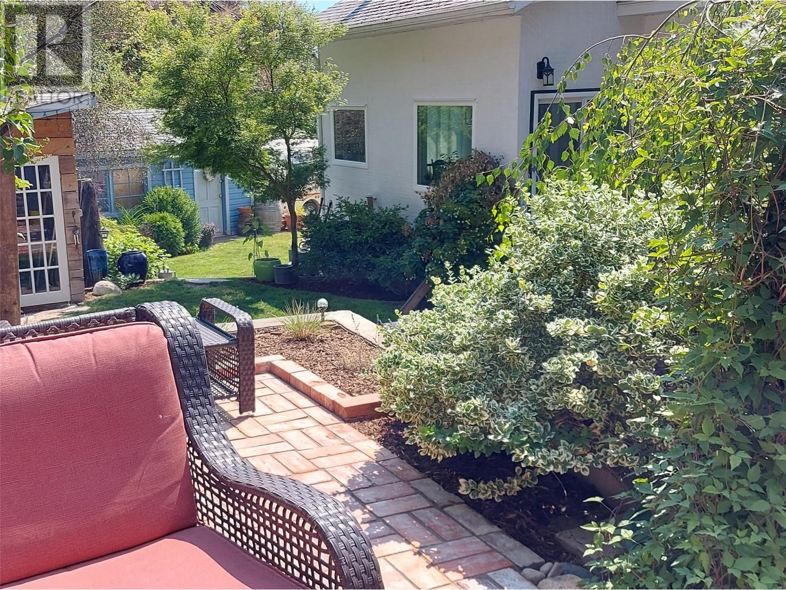 5706 Butler Street, Summerland