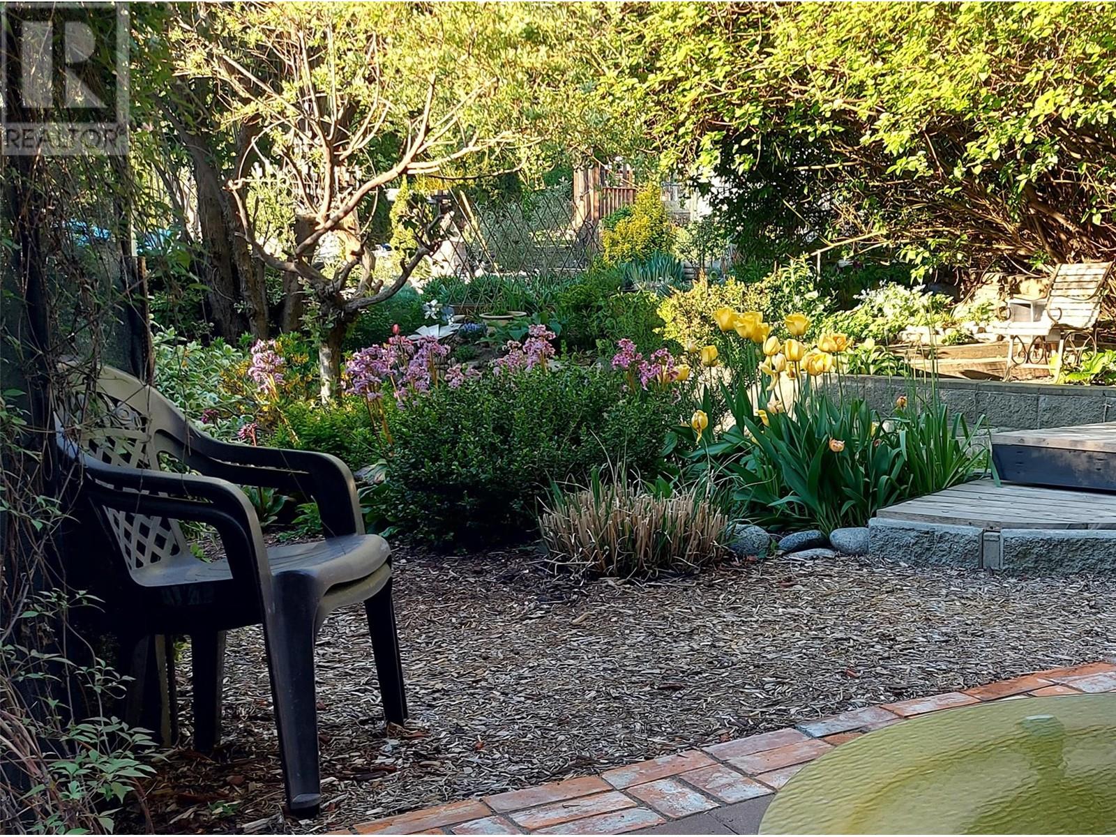 5706 Butler Street, Summerland