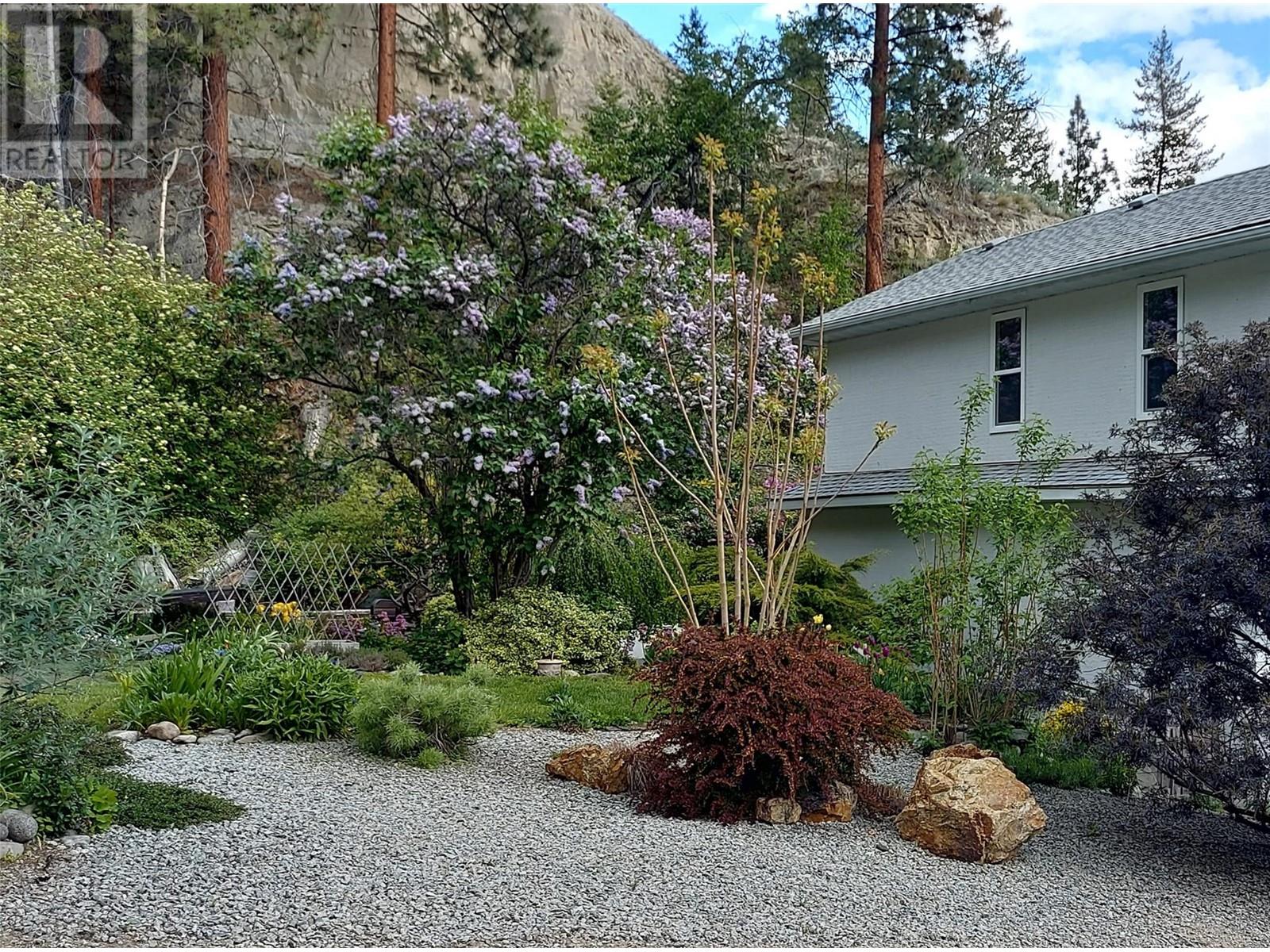 5706 Butler Street, Summerland