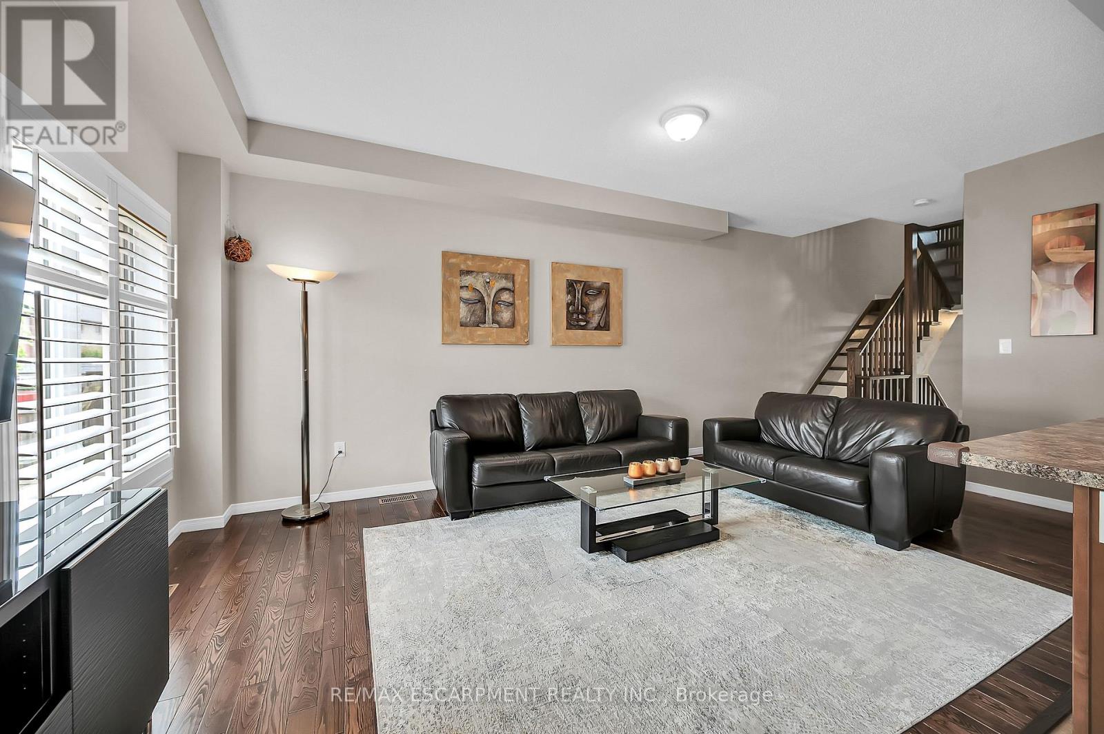 Photo 21 of 121 Bankfield Crescent, Hamilton ON
