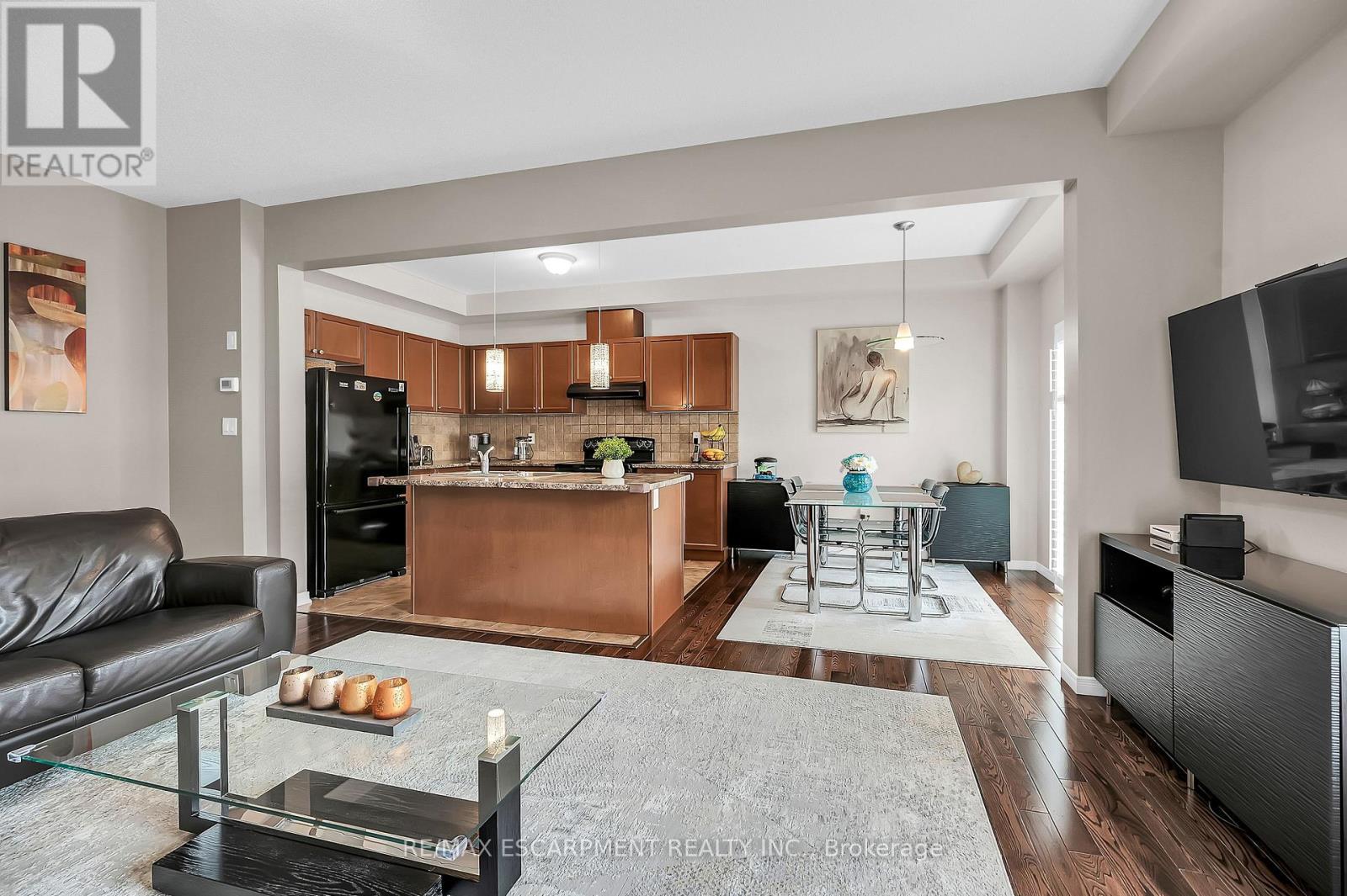Photo 16 of 121 Bankfield Crescent, Hamilton ON