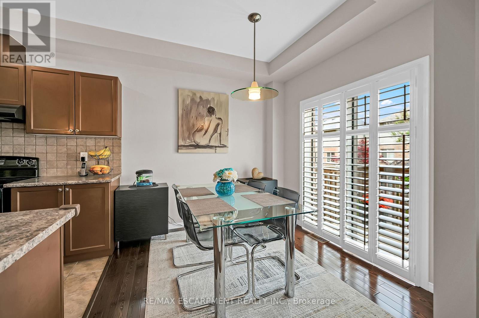 Photo 6 of 121 Bankfield Crescent, Hamilton ON