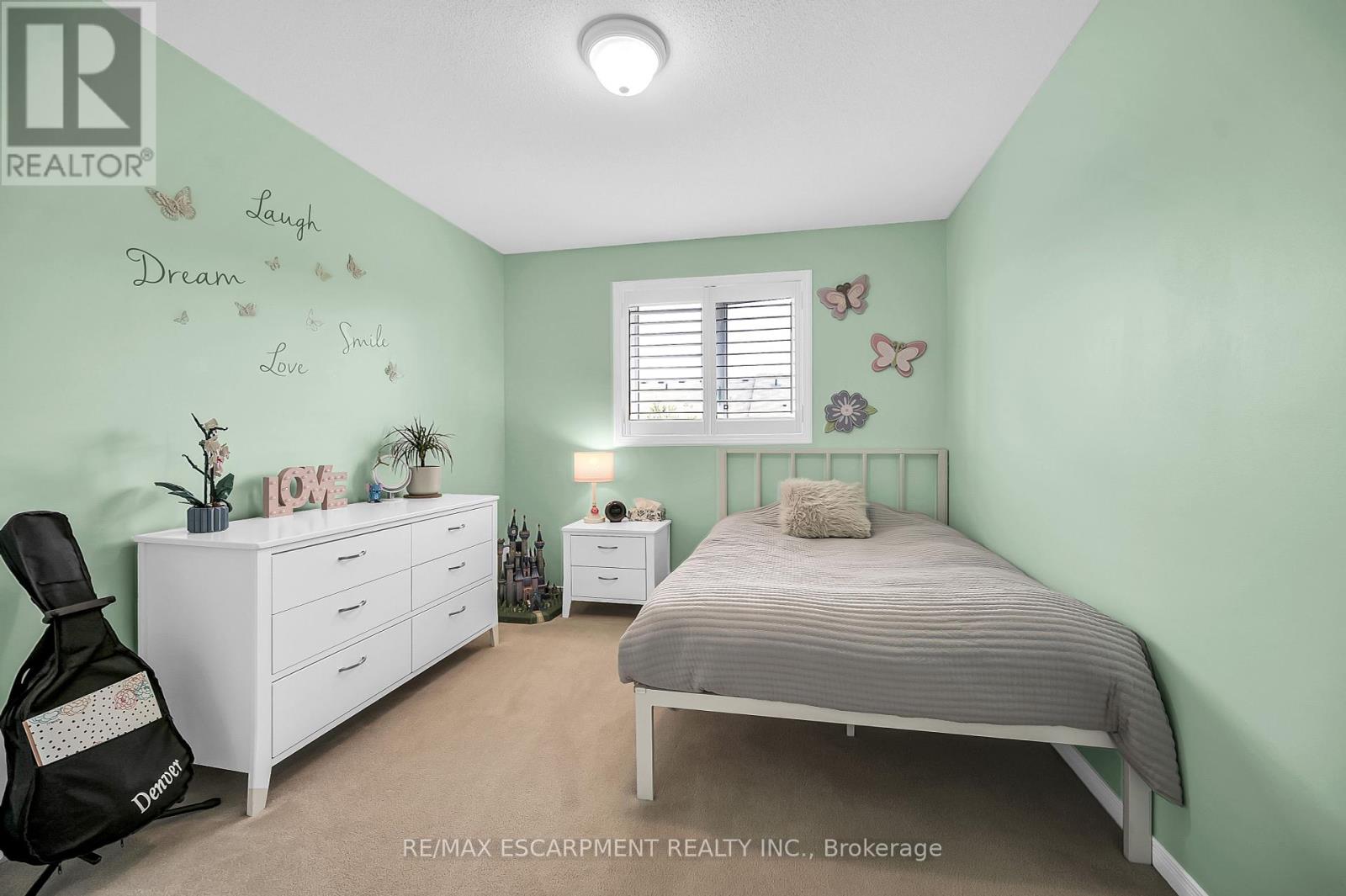 Photo 15 of 121 Bankfield Crescent, Hamilton ON