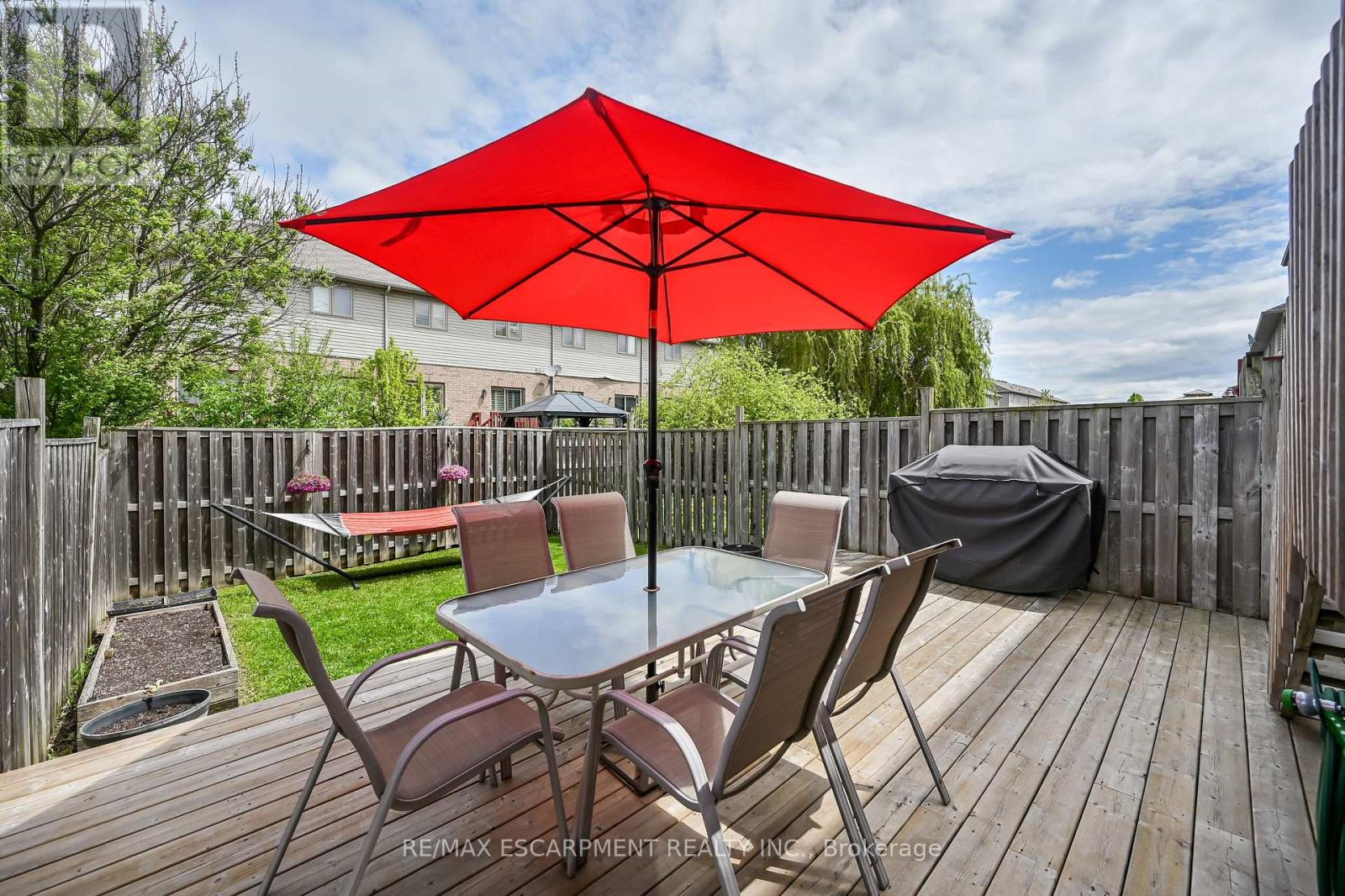 Photo 39 of 121 Bankfield Crescent, Hamilton ON