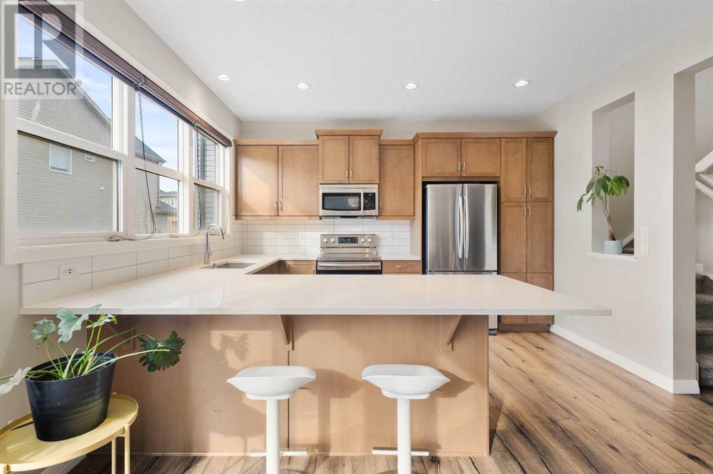Single Family House for Sale in  Evansglen Drive NW Evanston Calgary 