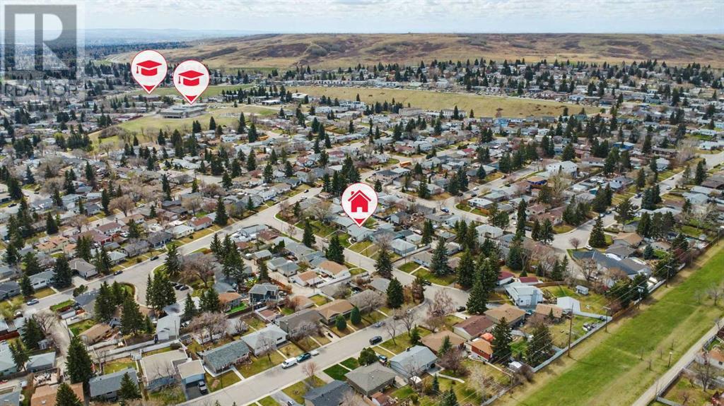 Single Family House Bungalow for Sale in  Hunterston Crescent NW Huntington Hills Calgary 