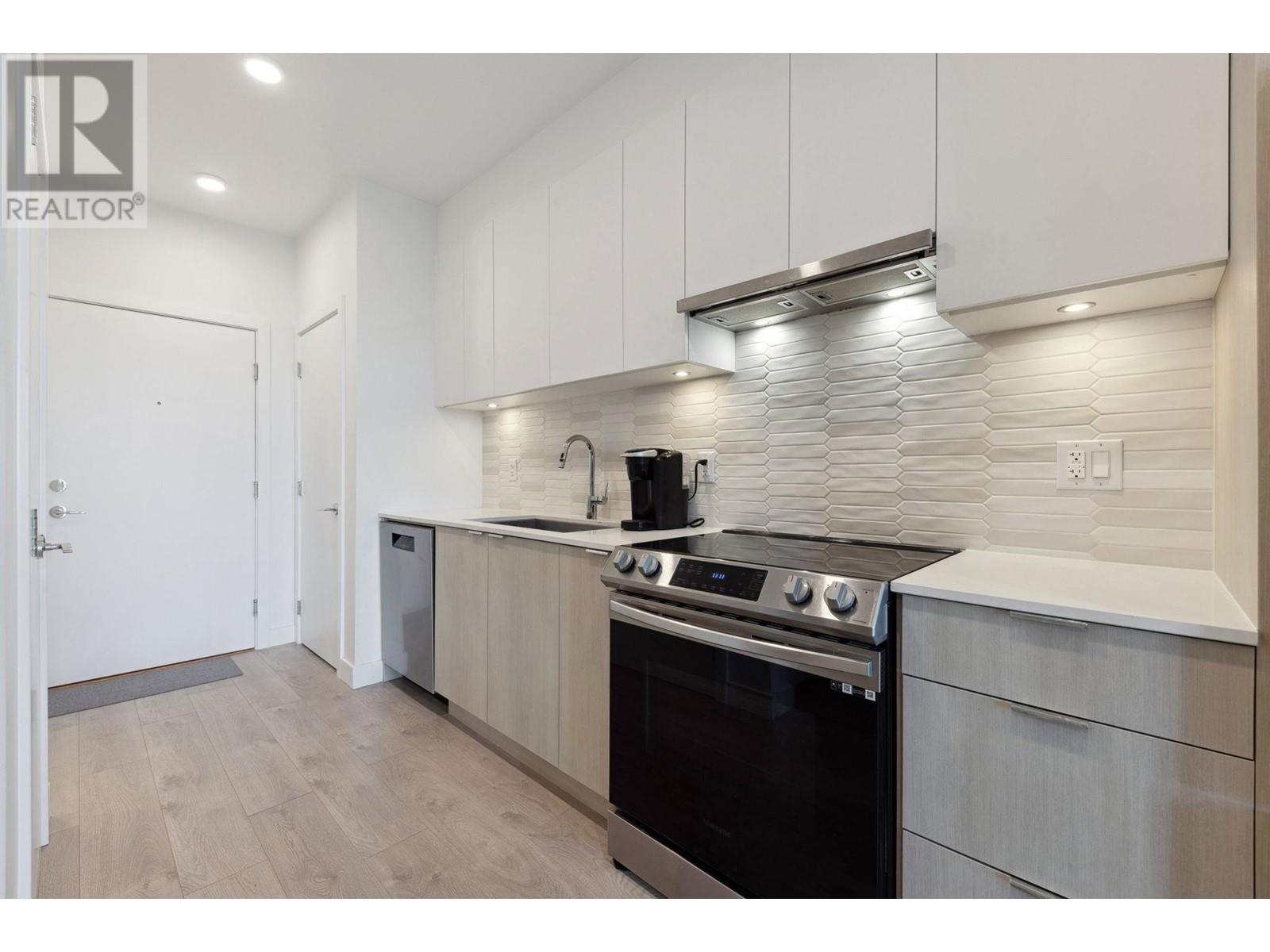 Photo 15 of 203 2499 Rabbit Drive, Tsawwassen BC