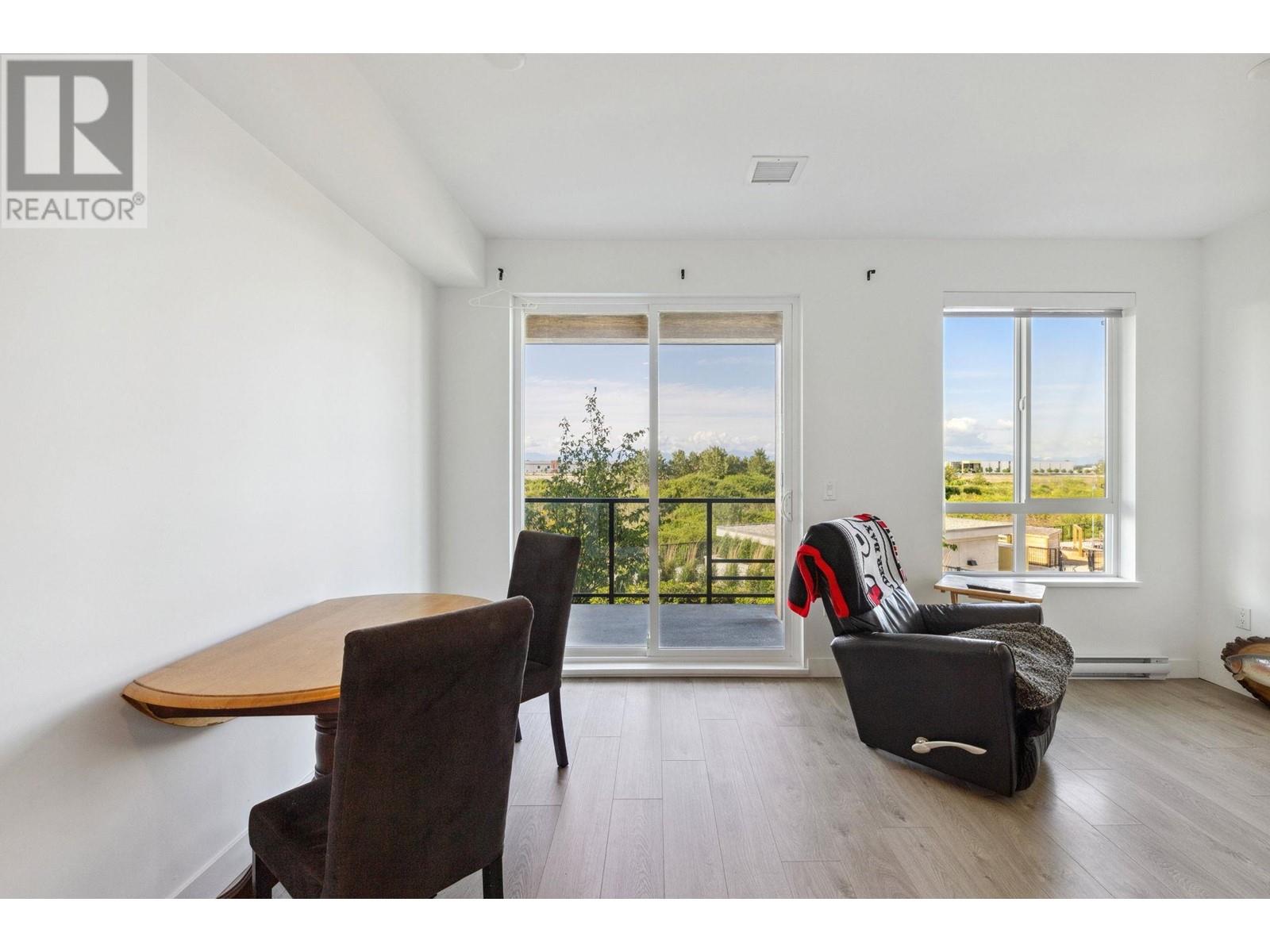 Photo 5 of 203 2499 Rabbit Drive, Tsawwassen BC
