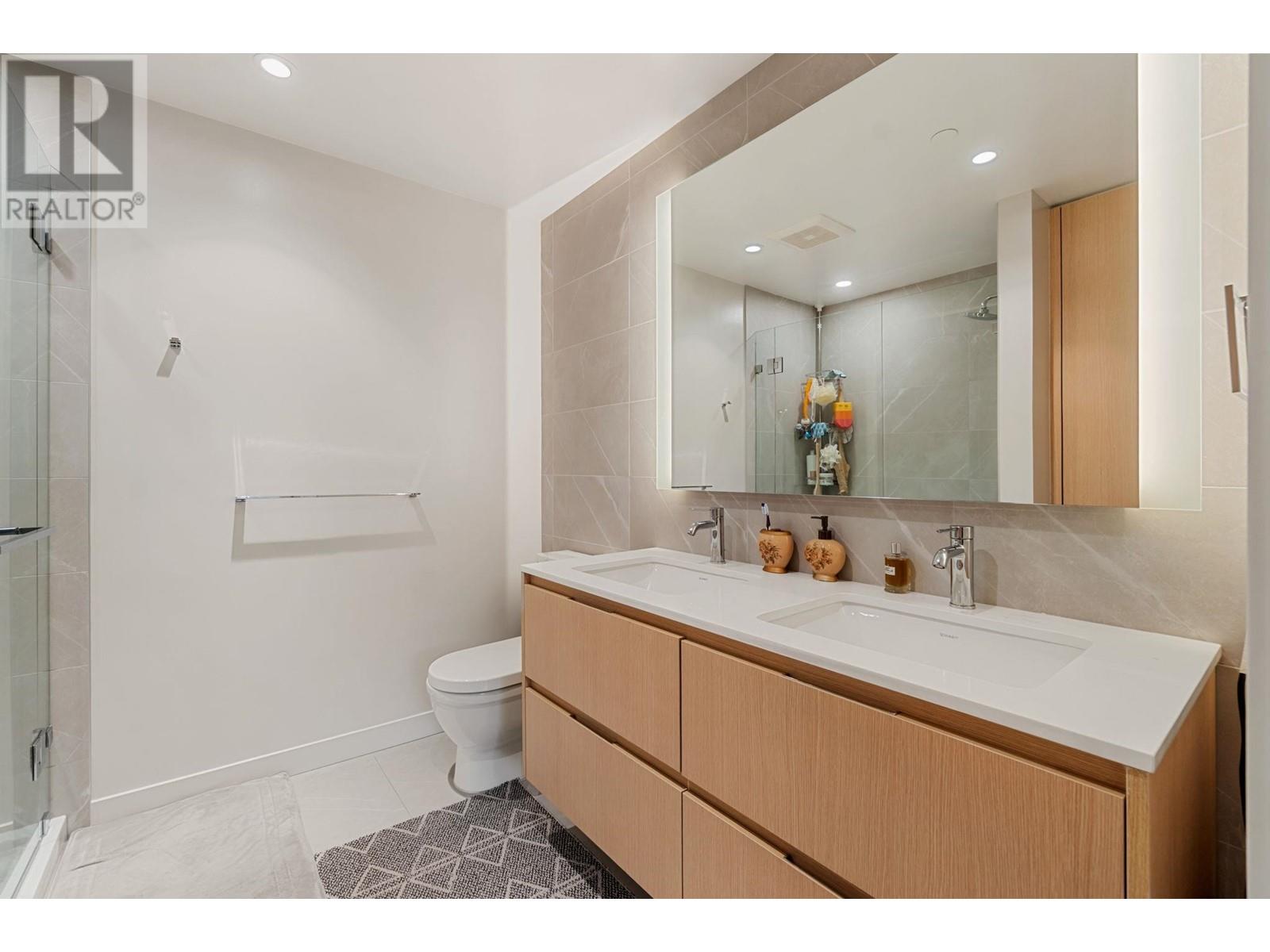 Photo 14 of 103 1500 Fern Street, North Vancouver BC