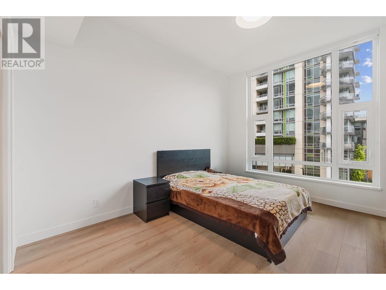 Photo 6 of 103 1500 Fern Street, North Vancouver BC