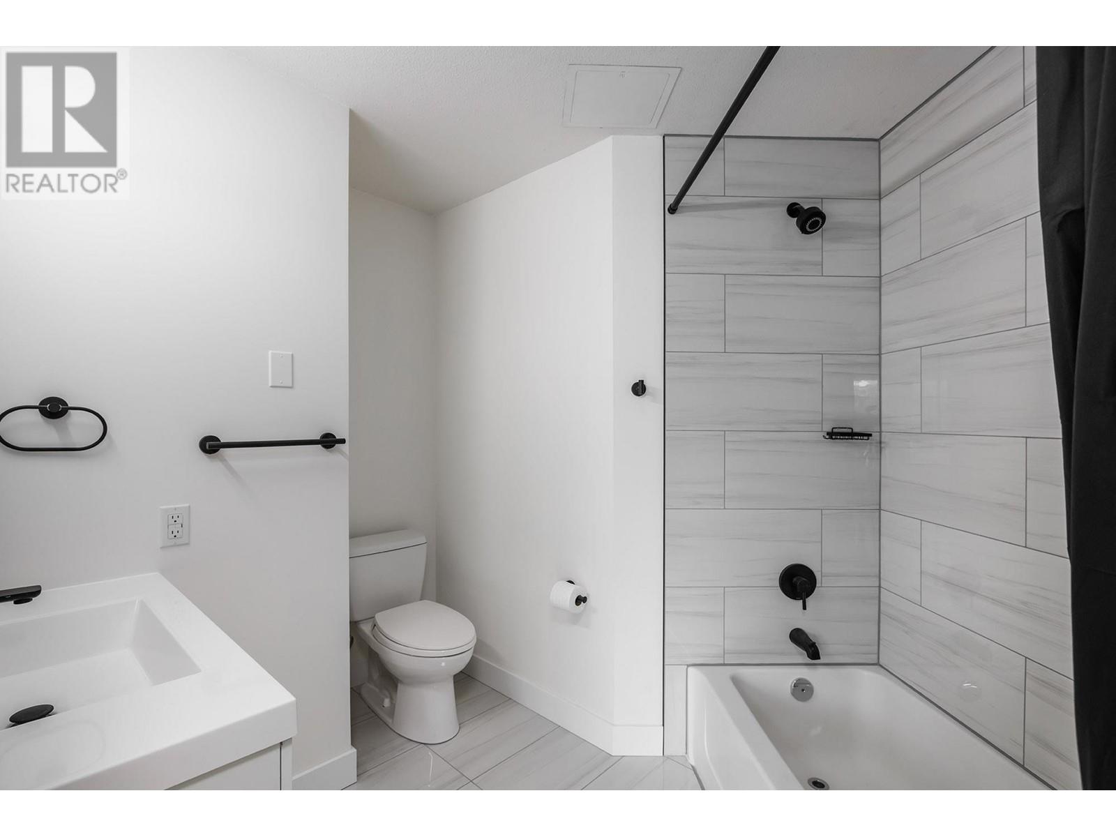 Photo 15 of 3157 Casorso Road Unit 317, Kelowna BC