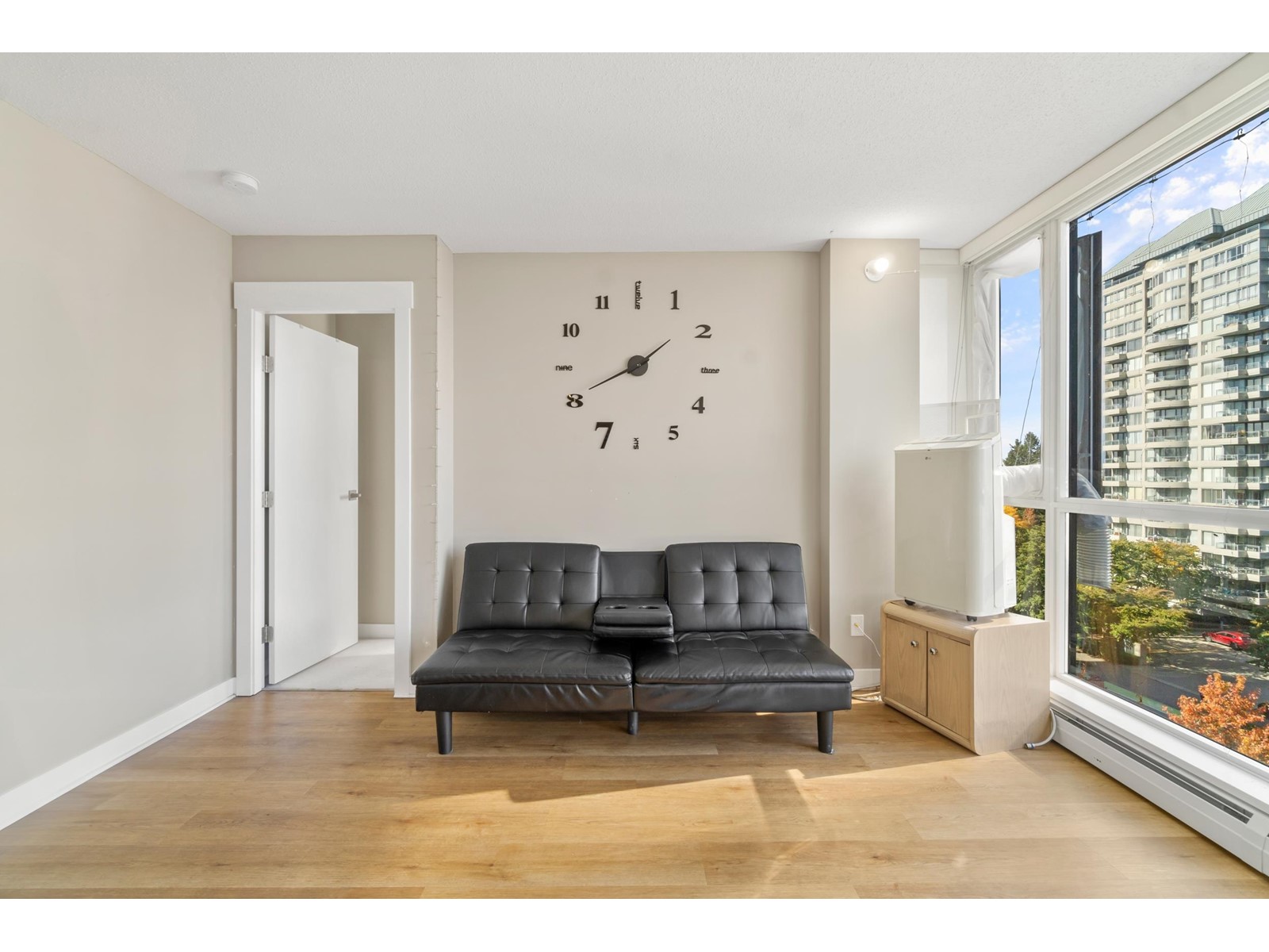 Photo 11 of 609 10777 University Drive, Surrey BC