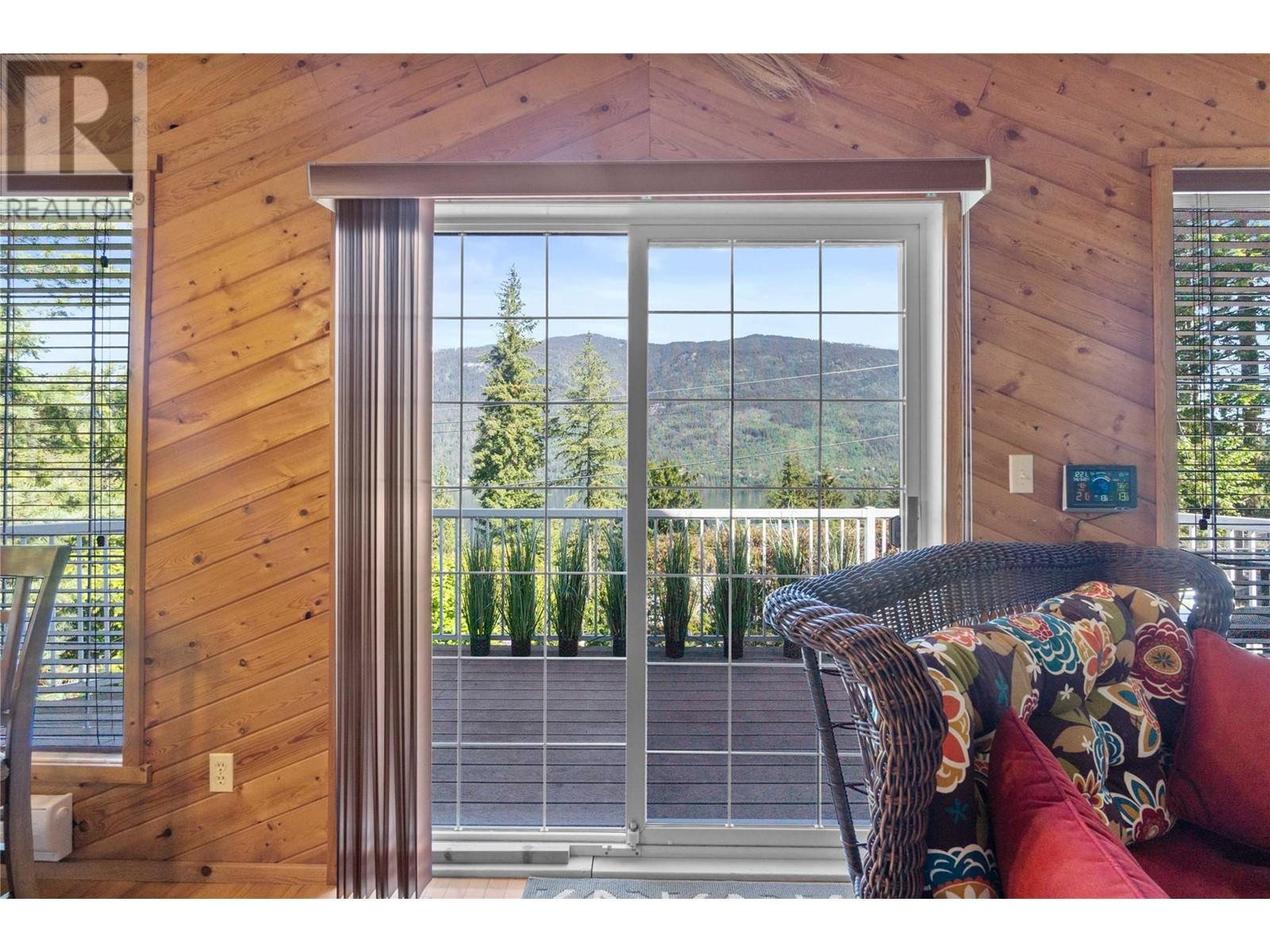 6300 Armstrong Road Unit# 36, Eagle Bay