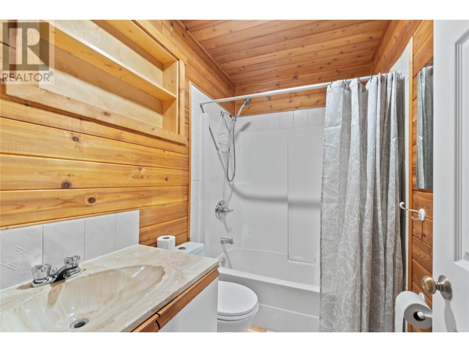 6300 Armstrong Road Unit# 36, Eagle Bay