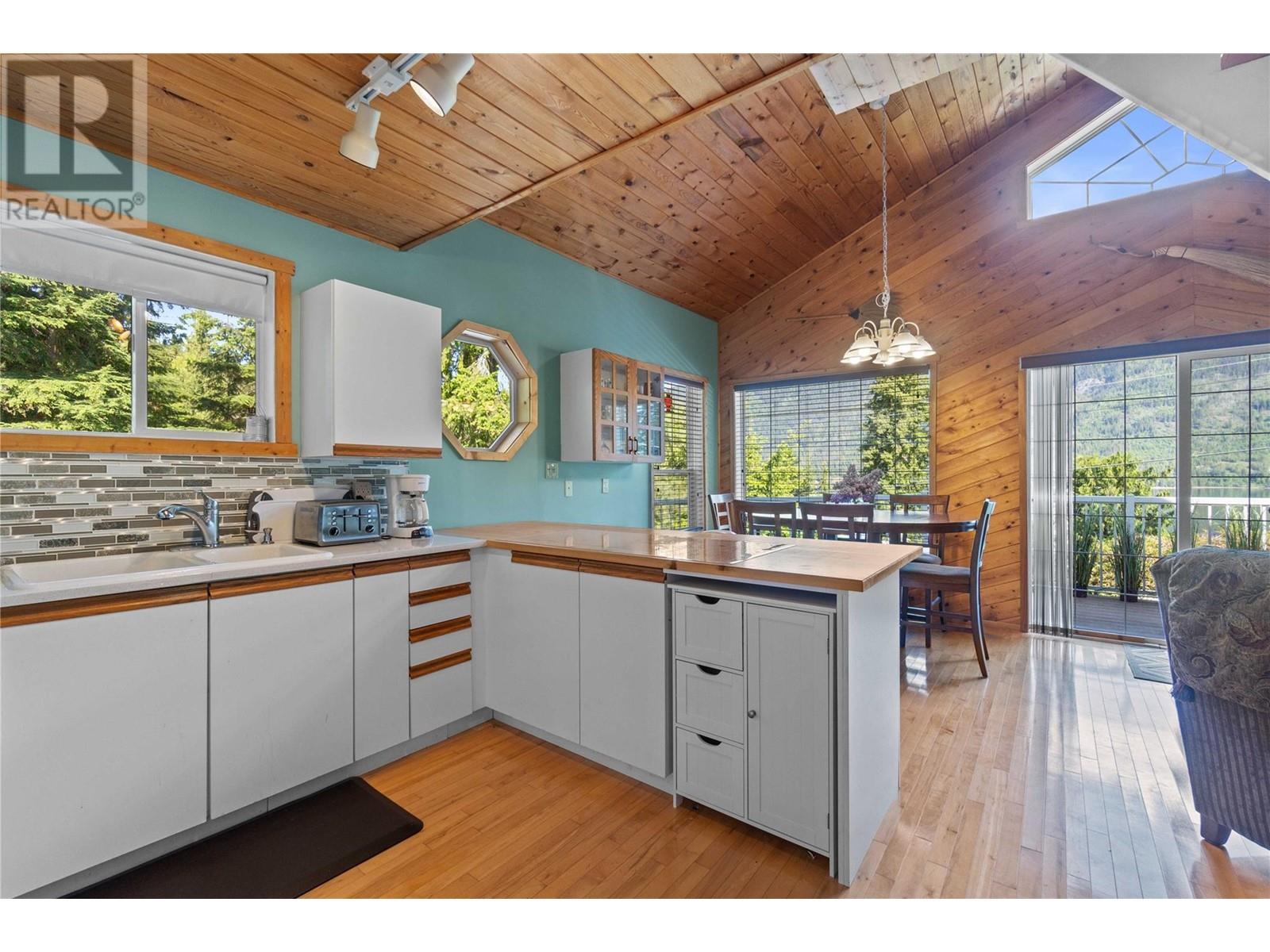 6300 Armstrong Road Unit# 36, Eagle Bay