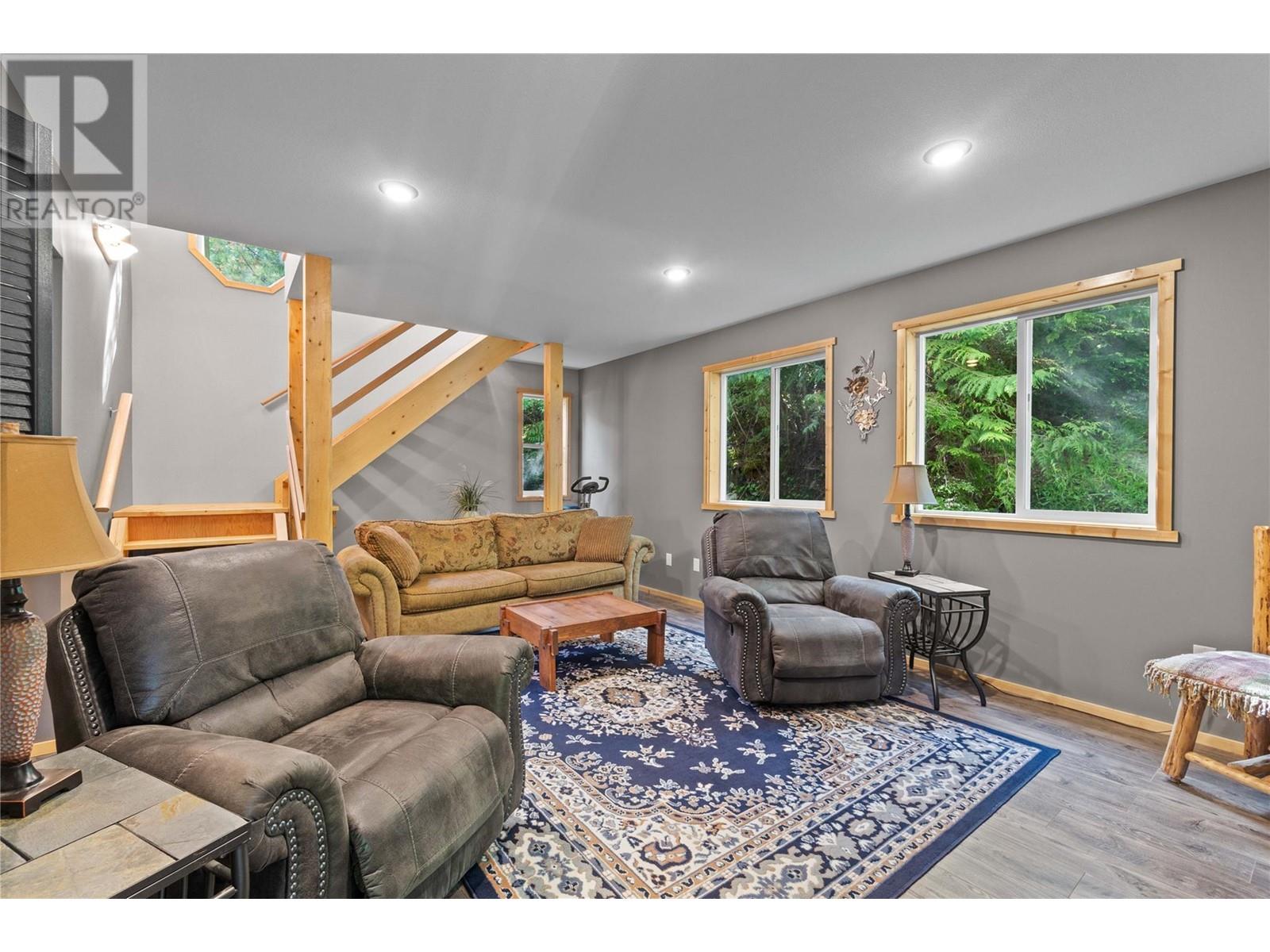 6300 Armstrong Road Unit# 36, Eagle Bay
