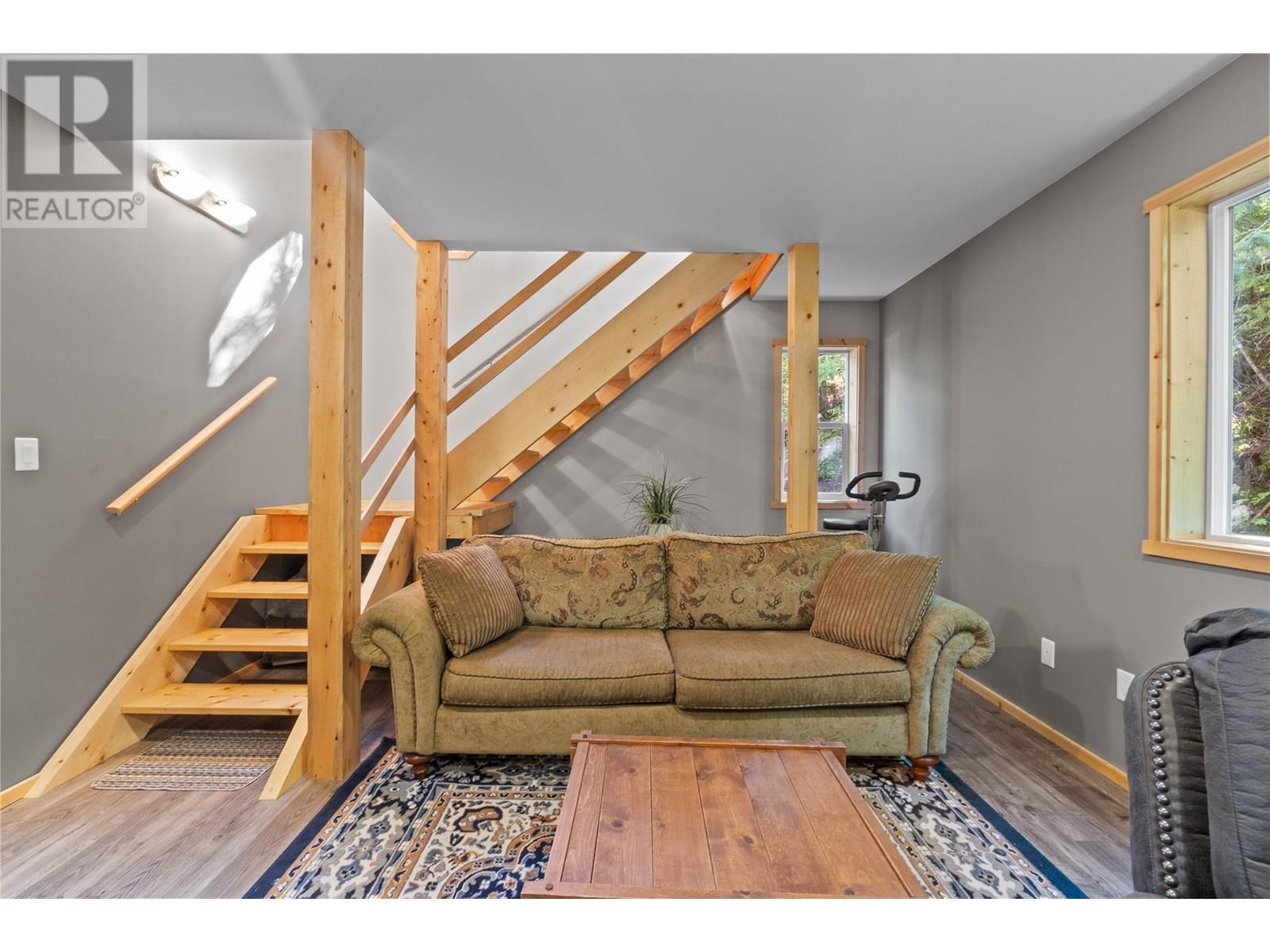 6300 Armstrong Road Unit# 36, Eagle Bay