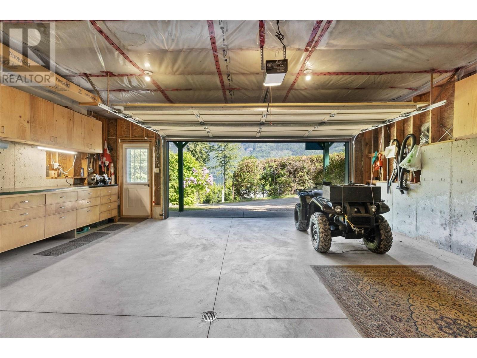 6300 Armstrong Road Unit# 36, Eagle Bay