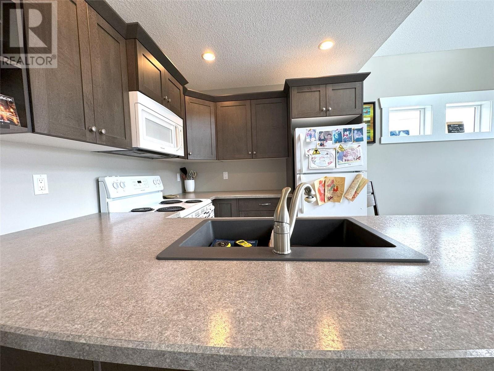  6862 Madrid Way, Kelowna