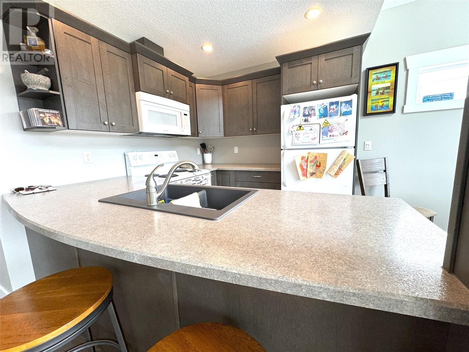  6862 Madrid Way, Kelowna