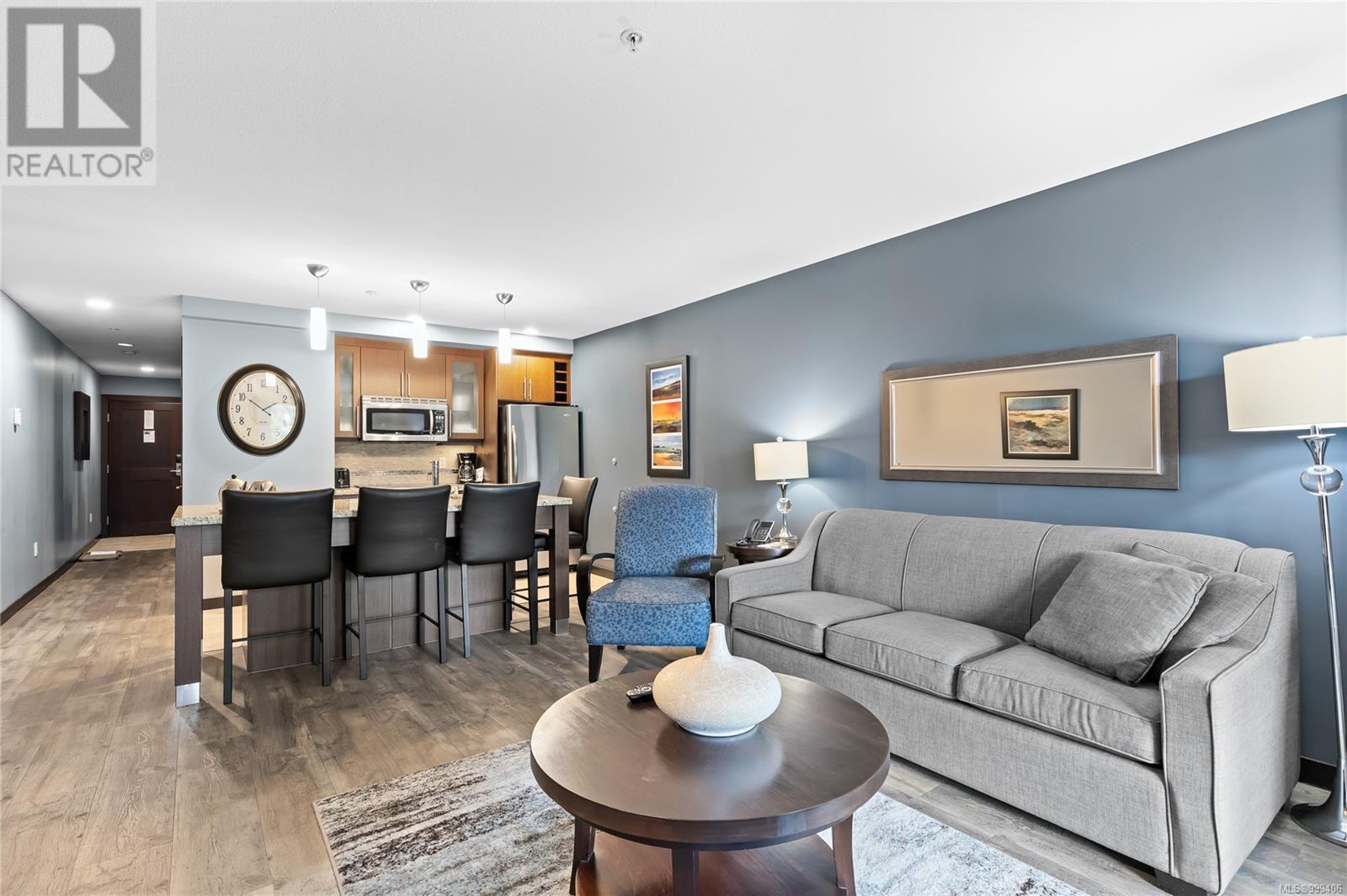 223 1175 Resort Dr, Parksville real estate listing 999406