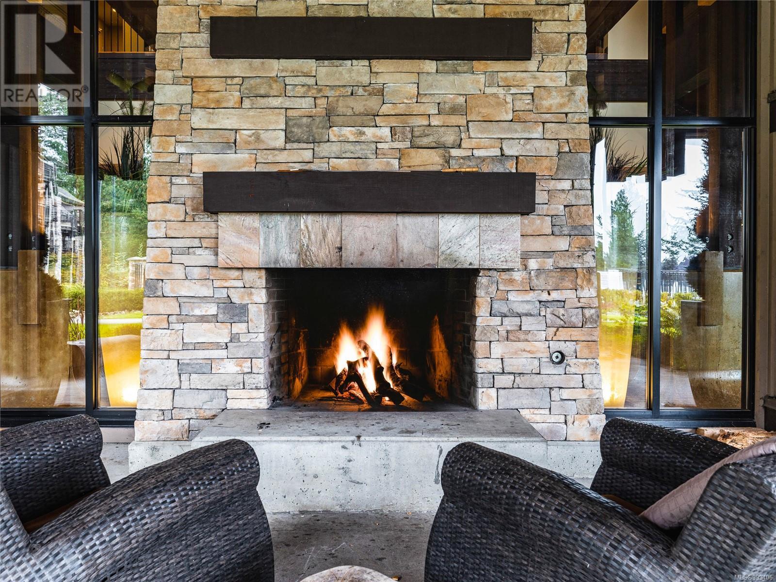 223 1175 Resort Dr, Parksville real estate listing 999406