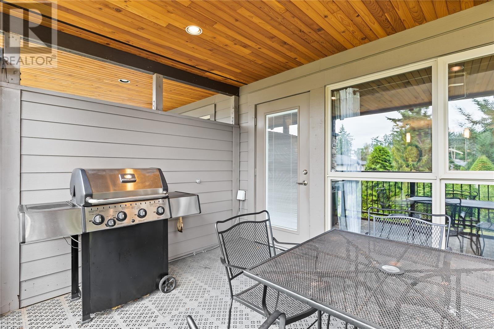 223 1175 Resort Dr, Parksville real estate listing 999406
