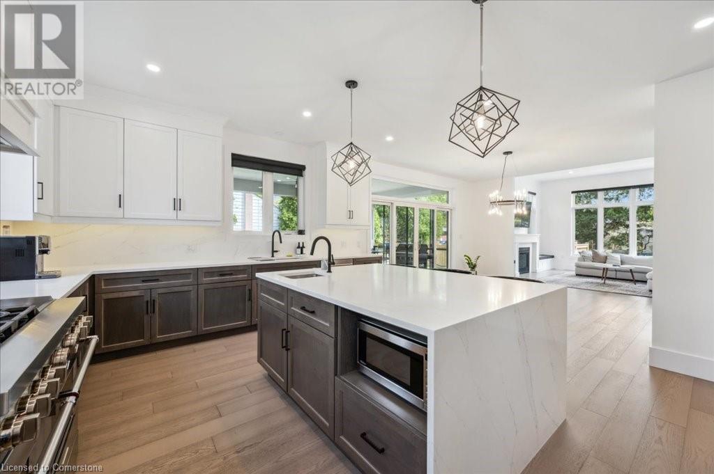 Photo 14 of 817 King Road, Burlington ON