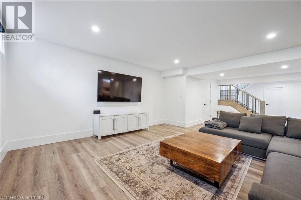 Photo 43 of 817 King Road, Burlington ON