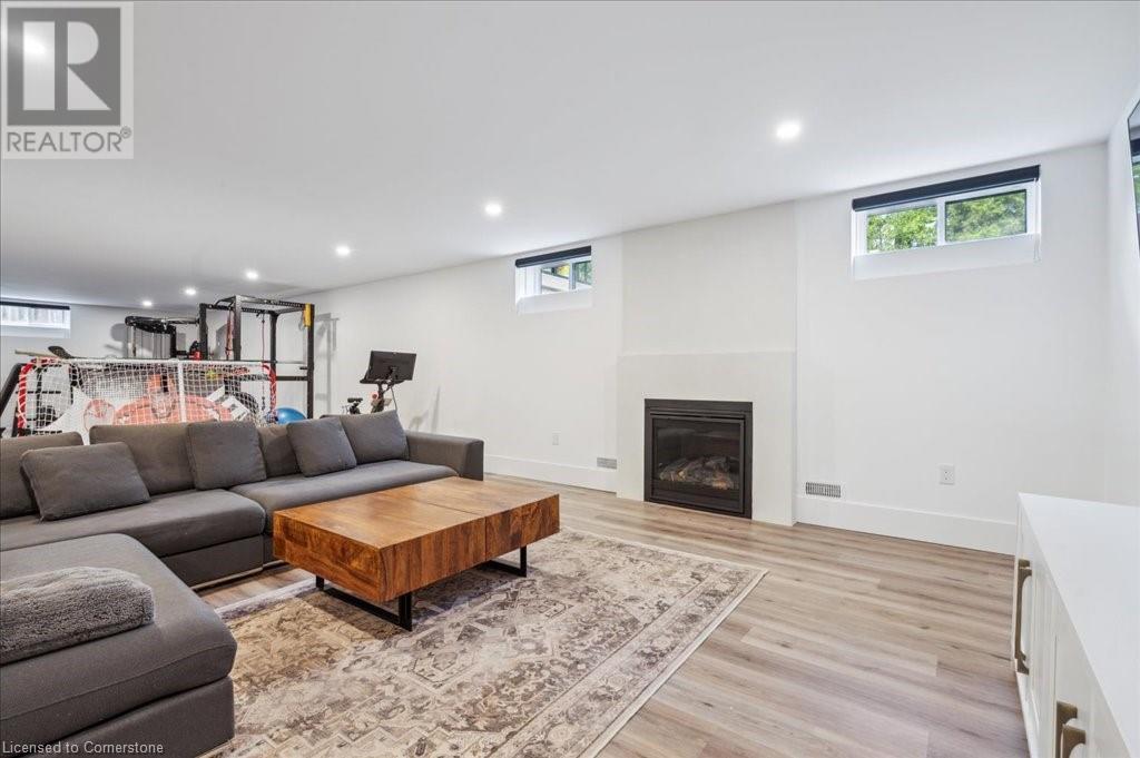 Photo 44 of 817 King Road, Burlington ON
