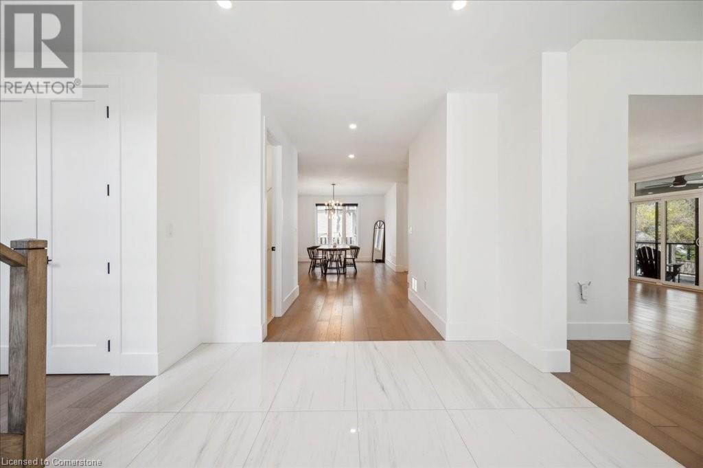 Photo 6 of 817 King Road, Burlington ON