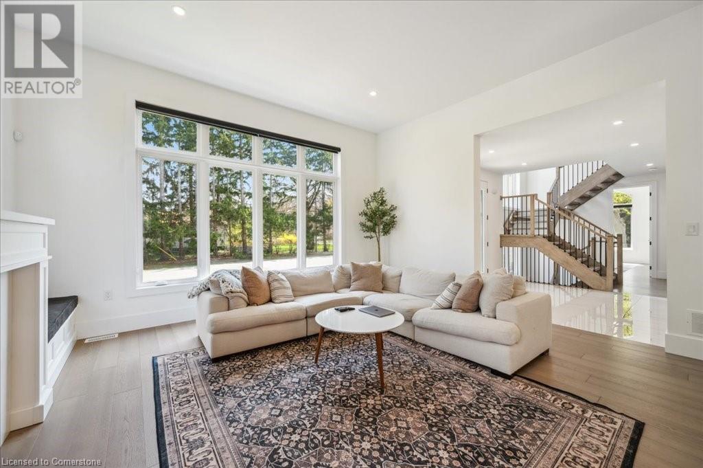 Photo 7 of 817 King Road, Burlington ON