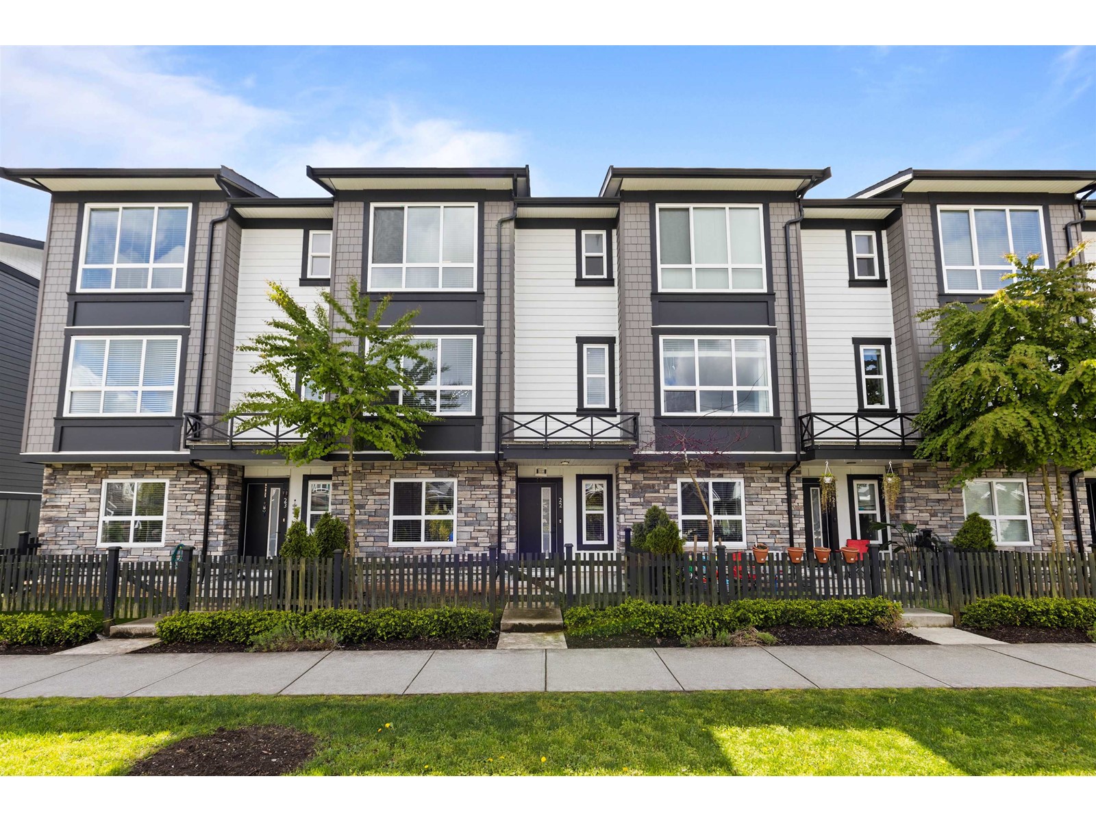 Photo 1 of 22 19255 Aloha Drive, Surrey BC