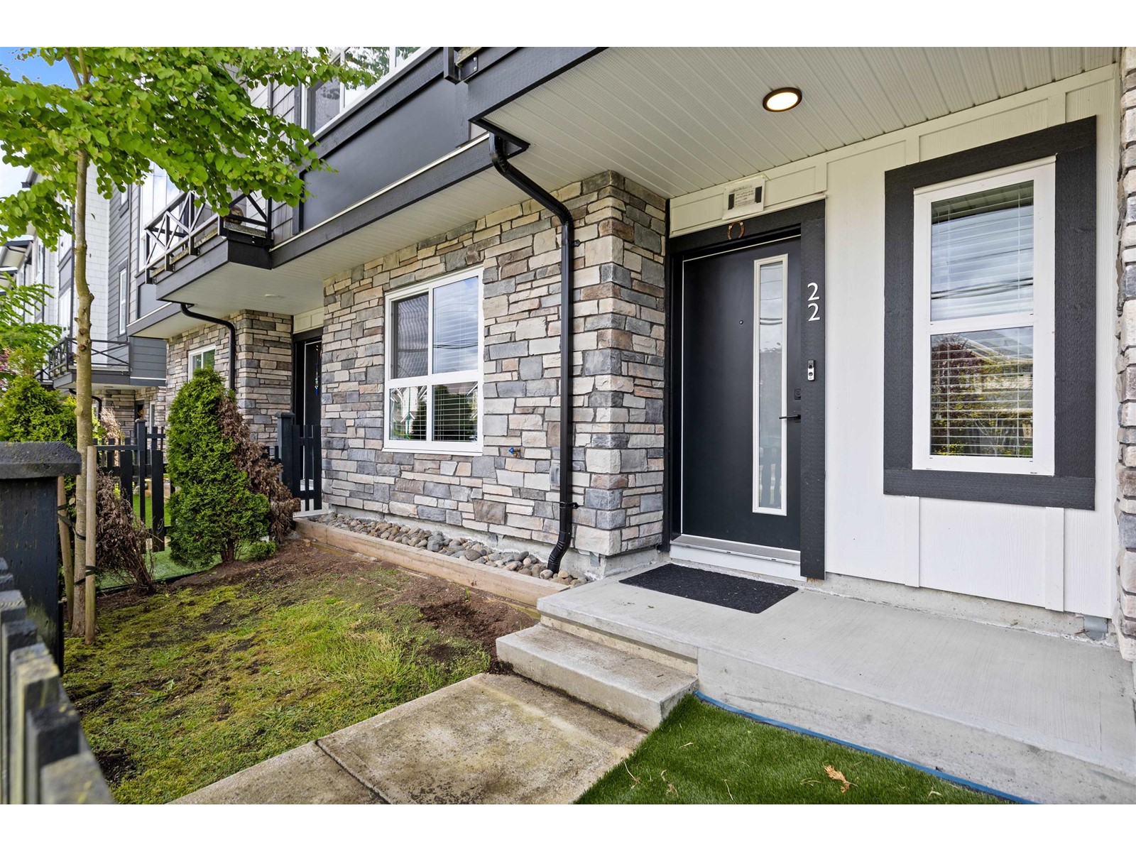 Photo 4 of 22 19255 Aloha Drive, Surrey BC