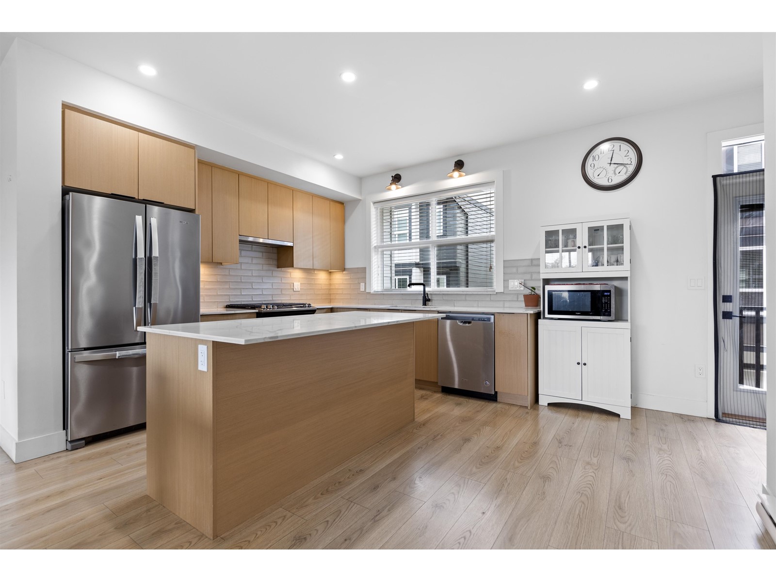 Photo 8 of 22 19255 Aloha Drive, Surrey BC