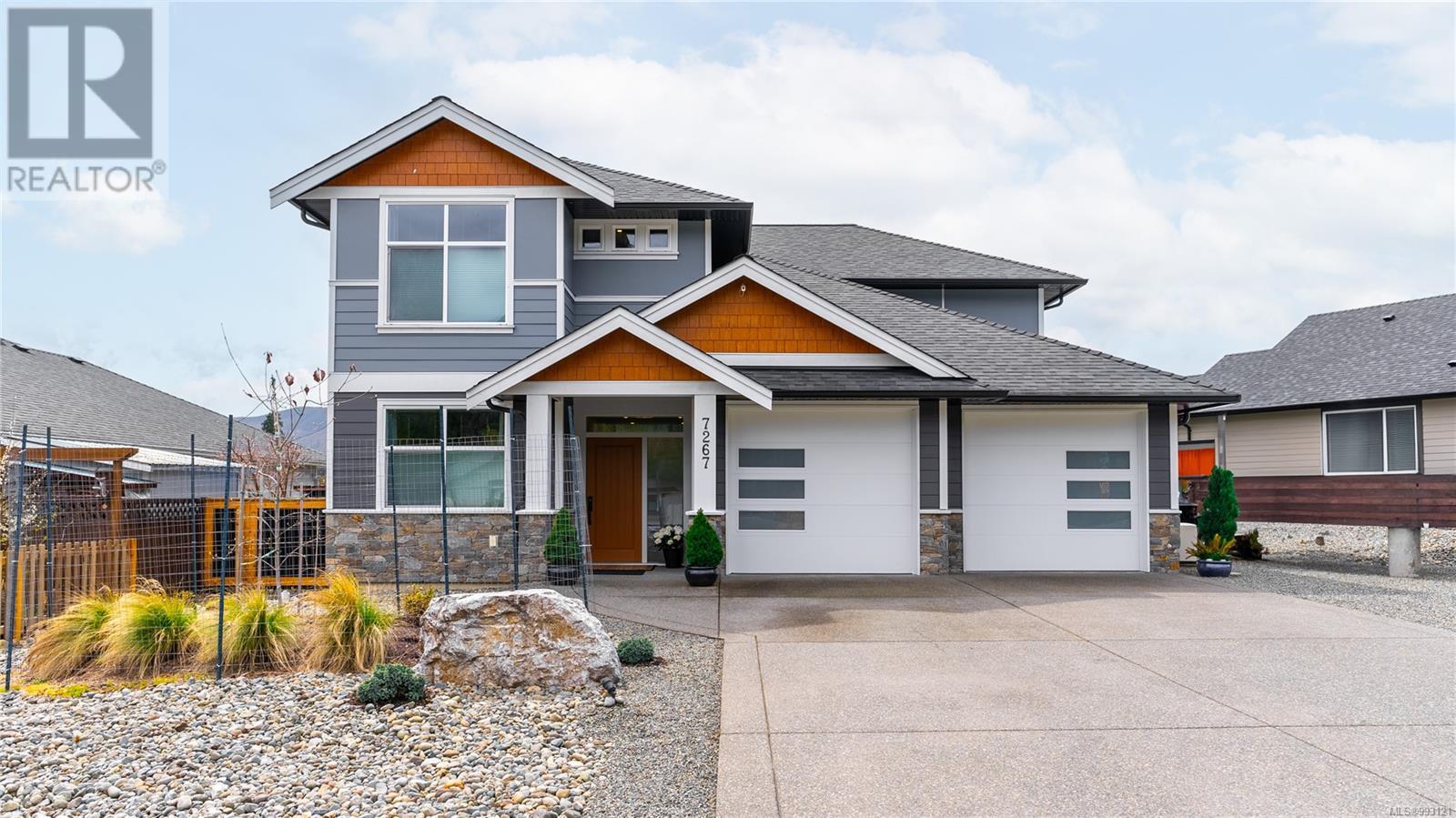 7267 Lakefront Dr, Lake Cowichan