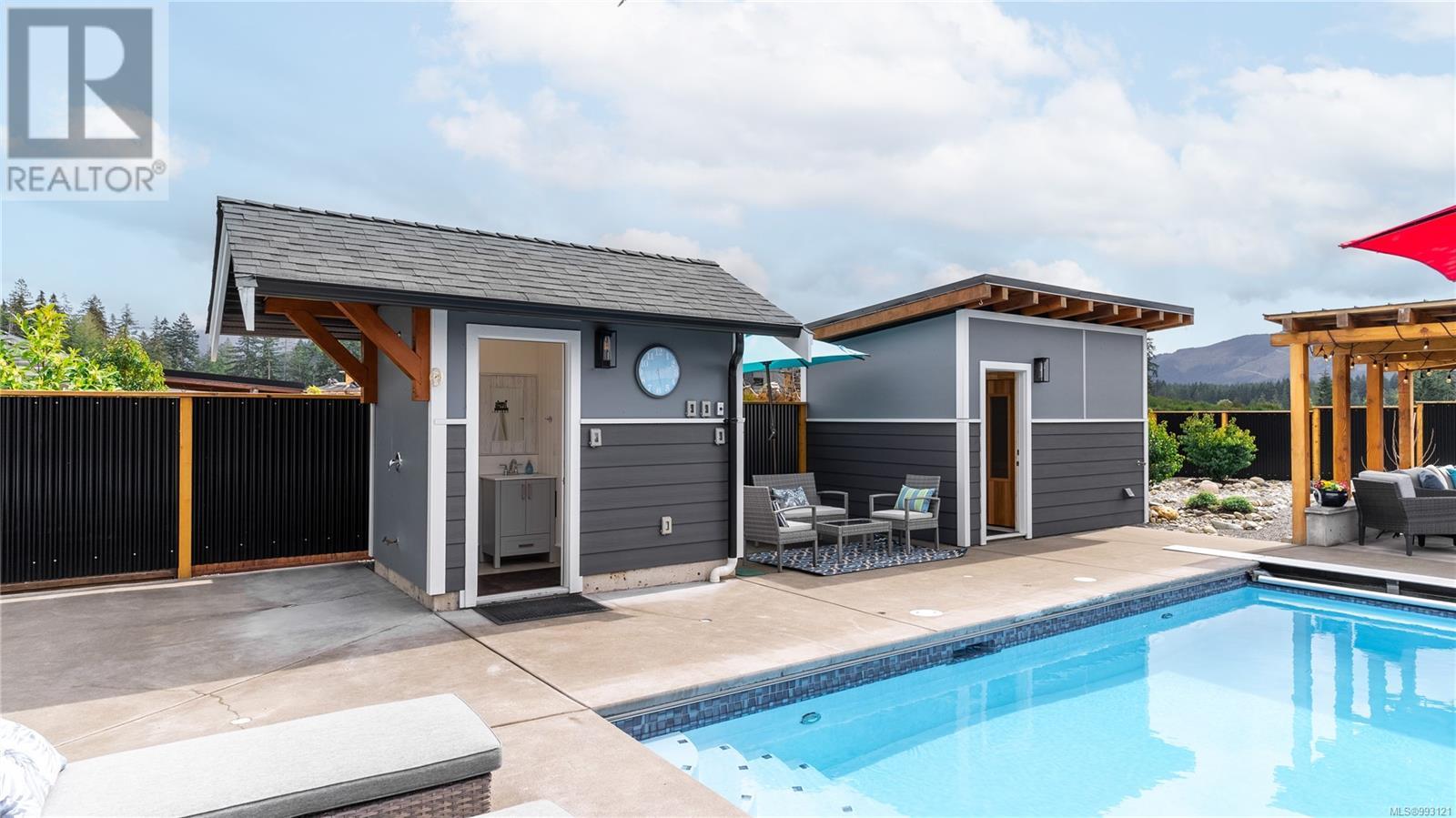 7267 Lakefront Dr, Lake Cowichan