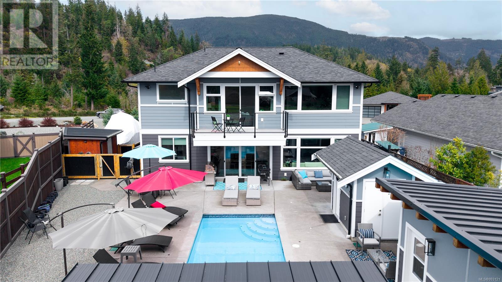 7267 Lakefront Dr, Lake Cowichan