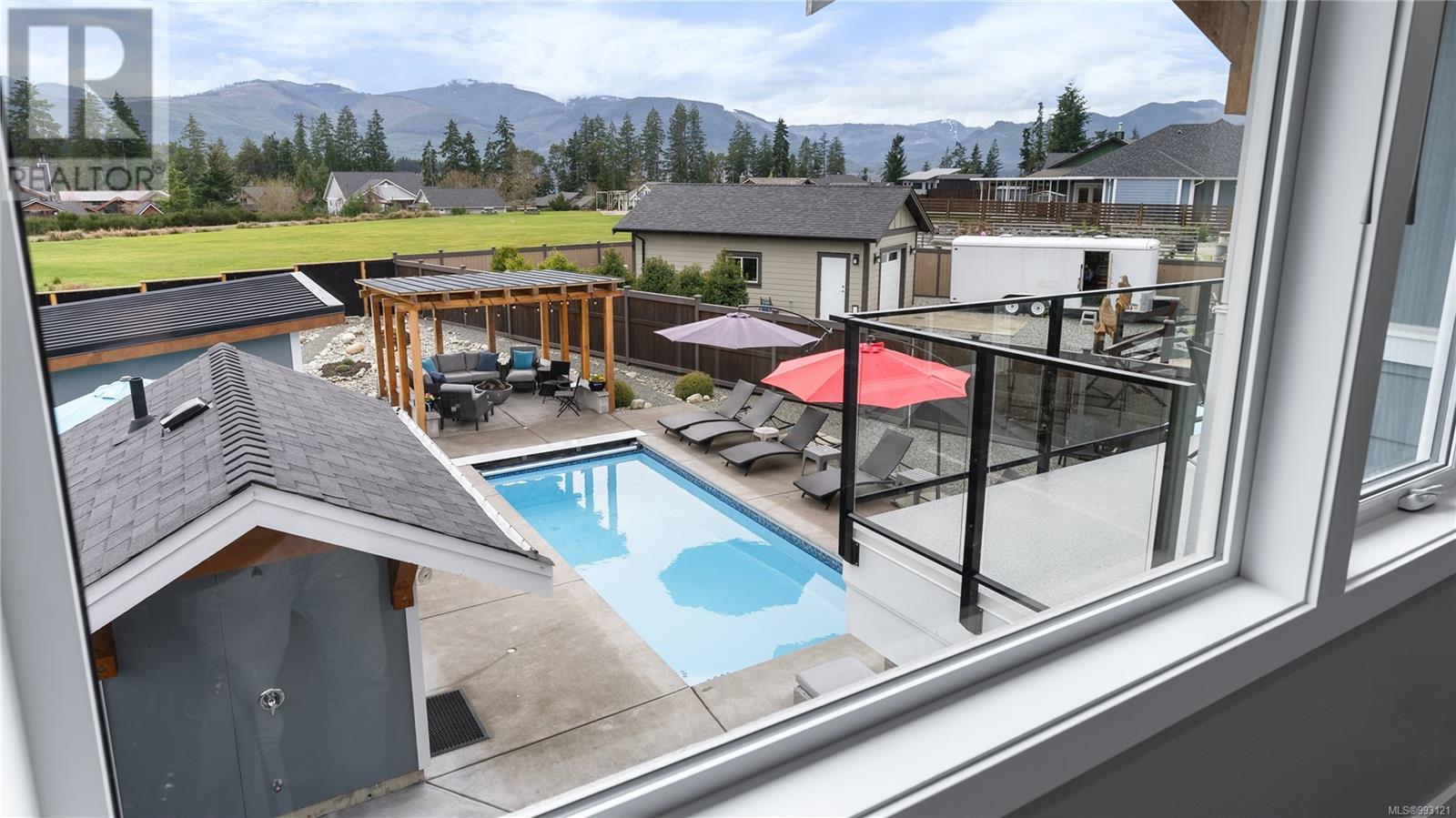 7267 Lakefront Dr, Lake Cowichan
