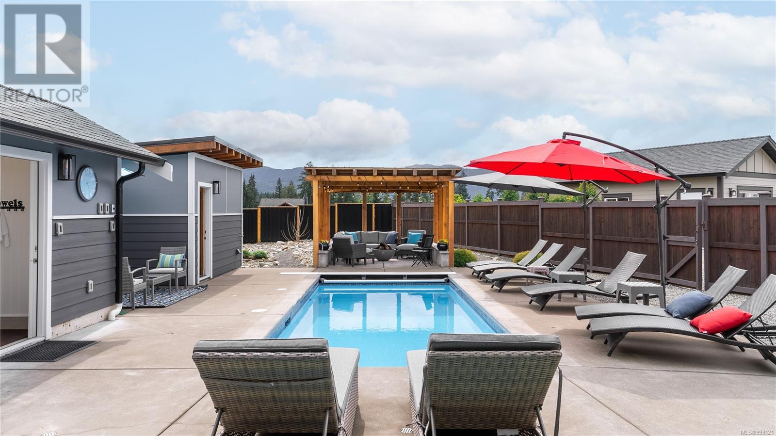 7267 Lakefront Dr, Lake Cowichan